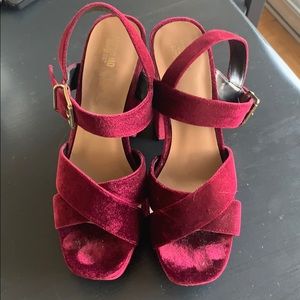 Magenta burgundy pink platform heels by mossimo